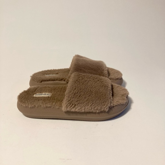 32 Degrees Dust Pink Faux Fur Rubber Outsole Flip Flops Slippers size 7 - Picture 2 of 14